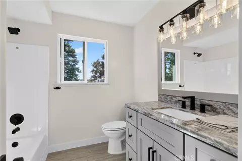 Bath - 532 Old Toll, Lake Arrowhead, CA 92352 photo 2 of 3
