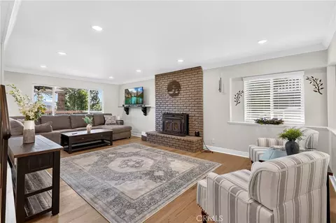 Living - 532 Old Toll, Lake Arrowhead, CA 92352 photo 1 of 6