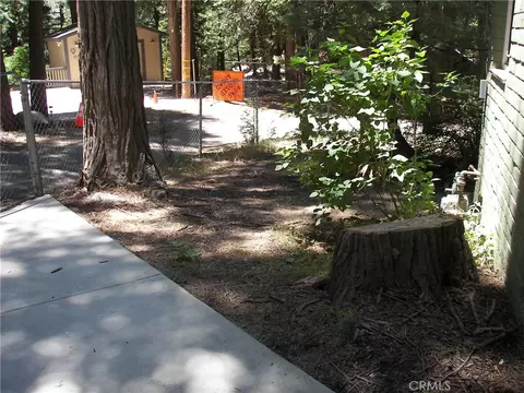 Exterior - 1101 Big Tree, Crestline, CA 92325 photo 4 of 11