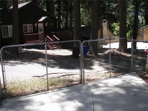 Exterior - 1101 Big Tree, Crestline, CA 92325 photo 5 of 11