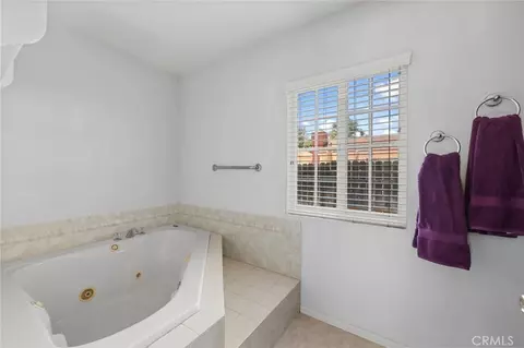 Bath - 4126 Eileen St, Riverside, CA 92504 photo 2 of 4