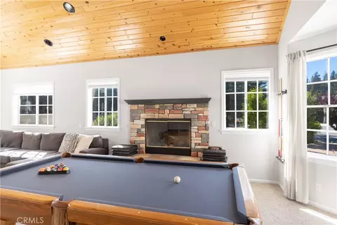 Living - 735 Tayles Point Rd, Big Bear Lake, CA 92315 photo 1 of 4