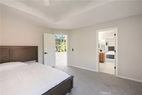Bedroom - 735 Tayles Point Rd, Big Bear Lake, CA 92315 photo 4 of 7