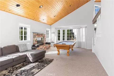 Living - 735 Tayles Point Rd, Big Bear Lake, CA 92315 photo 2 of 4