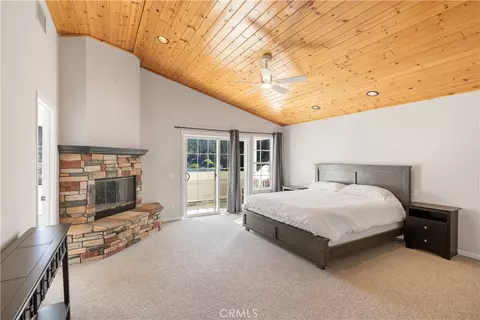 Bedroom - 735 Tayles Point Rd, Big Bear Lake, CA 92315 photo 2 of 7