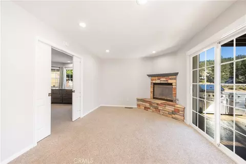 Living - 735 Tayles Point Rd, Big Bear Lake, CA 92315 photo 4 of 4