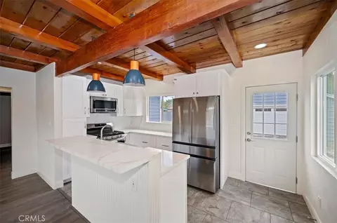 913 Sequoia Dr, Big Bear City, CA 92314