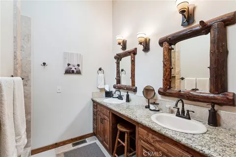 Bath - 830 Zurich Dr, Lake Arrowhead, CA 92352 photo 1 of 3