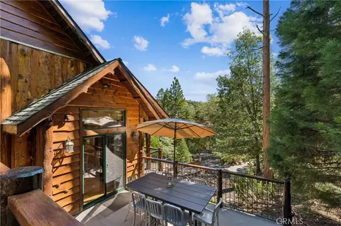Exterior - 830 Zurich Dr, Lake Arrowhead, CA 92352 photo 6 of 21