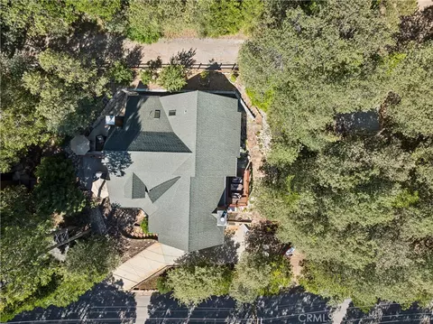 View/Area - 830 Zurich Dr, Lake Arrowhead, CA 92352 photo 1 of 3