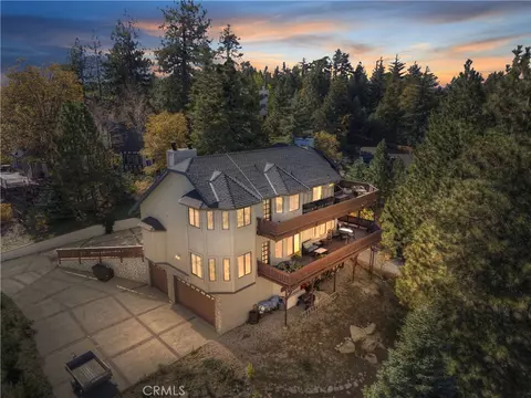 Exterior - 26077 Walnut Hls, Lake Arrowhead, CA 92352 photo 2 of 16