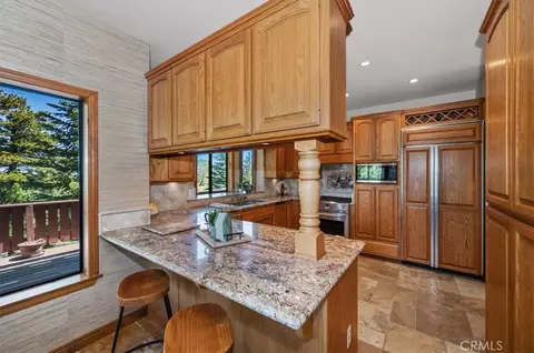 Kitchen - 26077 Walnut Hls, Lake Arrowhead, CA 92352 photo 1 of 4