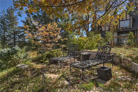 Exterior - 26077 Walnut Hls, Lake Arrowhead, CA 92352 photo 9 of 16