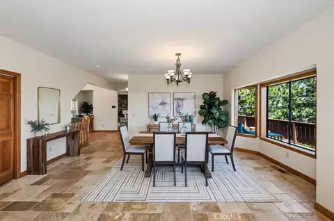 Dining - 26077 Walnut Hls, Lake Arrowhead, CA 92352 photo 4 of 4