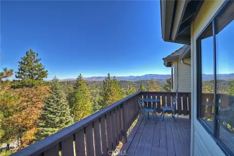 Exterior - 26077 Walnut Hls, Lake Arrowhead, CA 92352 photo 15 of 16