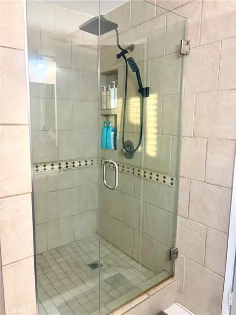 Bath - 11010 Kayjay, Riverside, CA 92503 photo 2 of 4