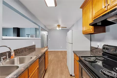 Kitchen - 3068 Panorama Rd #C, Riverside, CA 92506 photo 3 of 3