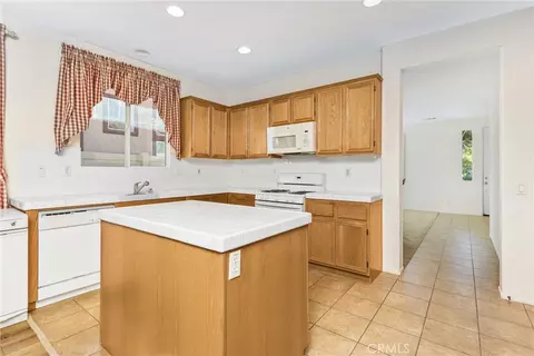 Kitchen - 34301 Sherwood, Yucaipa, CA 92399 photo 3 of 5