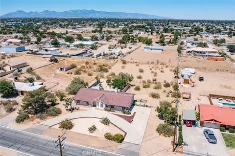 View/Area - 10658 9th Ave, Hesperia, CA 92345 photo 2 of 9