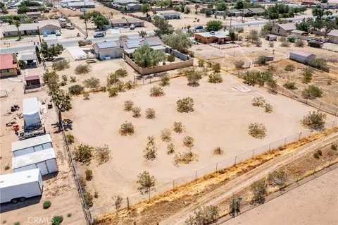 View/Area - 10658 9th Ave, Hesperia, CA 92345 photo 6 of 9