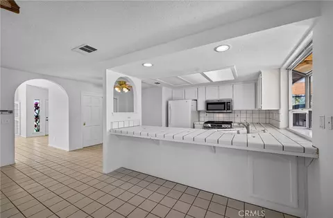 Other - 10658 9th Ave, Hesperia, CA 92345 photo 3 of 10