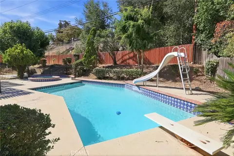 Exterior - 620 Valley View Dr, Redlands, CA 92373 photo 7 of 9