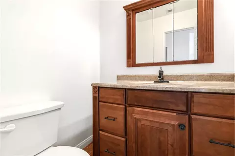 Bath - 620 Valley View Dr, Redlands, CA 92373 photo 1 of 8
