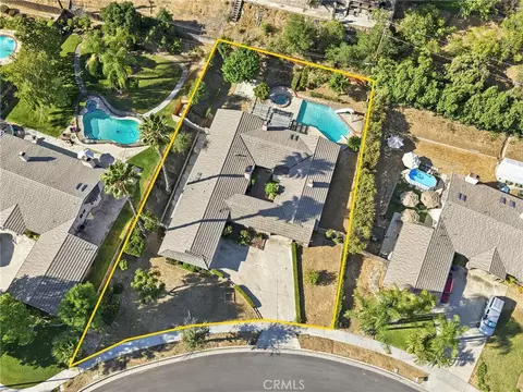 View/Area - 620 Valley View Dr, Redlands, CA 92373 photo 4 of 5