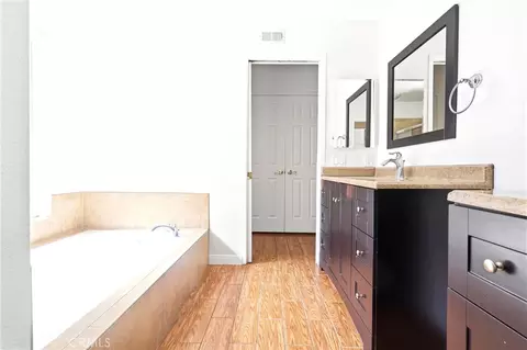 Bath - 620 Valley View Dr, Redlands, CA 92373 photo 8 of 8