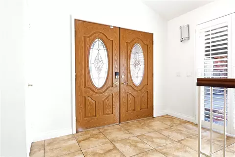 Entry Way - 620 Valley View Dr, Redlands, CA 92373 photo 2 of 3