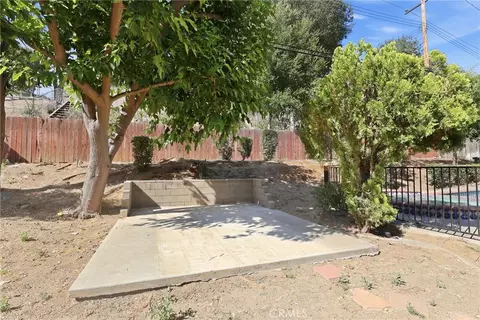 Exterior - 620 Valley View Dr, Redlands, CA 92373 photo 8 of 9