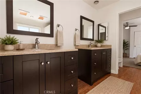 Bath - 620 Valley View Dr, Redlands, CA 92373 photo 4 of 8