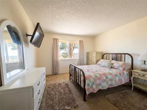 Bedroom - 21085 Juniper, Perris, CA 92570 photo 2 of 3