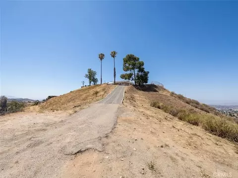 Exterior - 21085 Juniper, Perris, CA 92570 photo 3 of 5