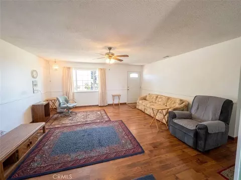Living - 21085 Juniper, Perris, CA 92570 photo 2 of 3