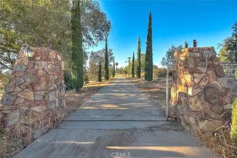 16770 Rocky Gln, Lake Mathews, CA 92570