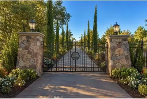 16770 Rocky Gln, Lake Mathews, CA 92570