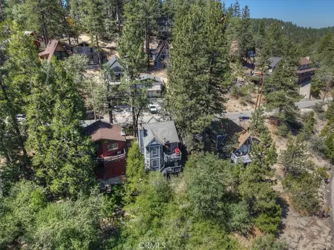 View/Area - 32988 Arrowbear Dr, Arrowbear Lake, CA 92382 photo 2 of 3