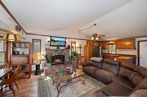 Living - 32988 Arrowbear Dr, Arrowbear Lake, CA 92382 photo 5 of 5