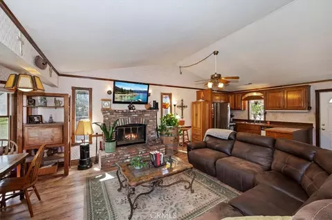 32988 Arrowbear Dr, Arrowbear Lake, CA 92382 photo 13