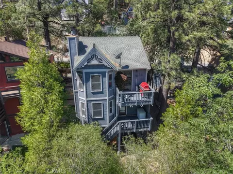 Exterior - 32988 Arrowbear Dr, Arrowbear Lake, CA 92382 photo 1 of 6