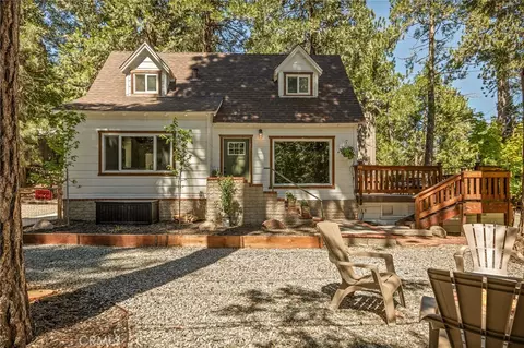 27689 Rim Of The World Dr, Lake Arrowhead, CA 92352