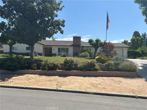 1041 Holmes, Calimesa, CA 92320