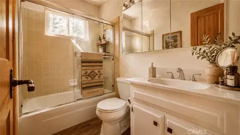 Bath - 26974 Tunnel, Lake Arrowhead, CA 92352 photo 1 of 2