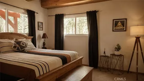 Bedroom - 26974 Tunnel, Lake Arrowhead, CA 92352 photo 4 of 8
