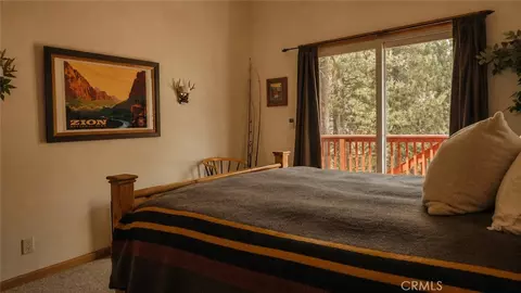 Bedroom - 26974 Tunnel, Lake Arrowhead, CA 92352 photo 2 of 8