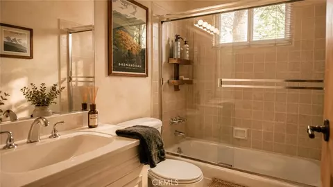 Bath - 26974 Tunnel, Lake Arrowhead, CA 92352 photo 2 of 2