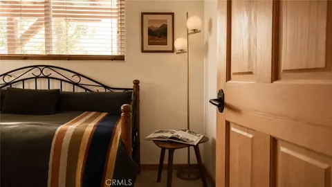 Bedroom - 26974 Tunnel, Lake Arrowhead, CA 92352 photo 6 of 8