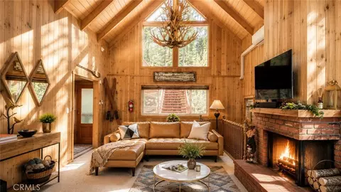 Living - 26974 Tunnel, Lake Arrowhead, CA 92352 photo 3 of 4