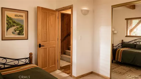 Bedroom - 26974 Tunnel, Lake Arrowhead, CA 92352 photo 8 of 8
